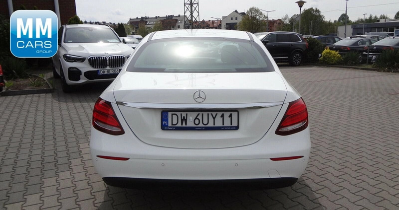 Mercedes-Benz Klasa E cena 129850 przebieg: 111105, rok produkcji 2017 z Ostrów Lubelski małe 191